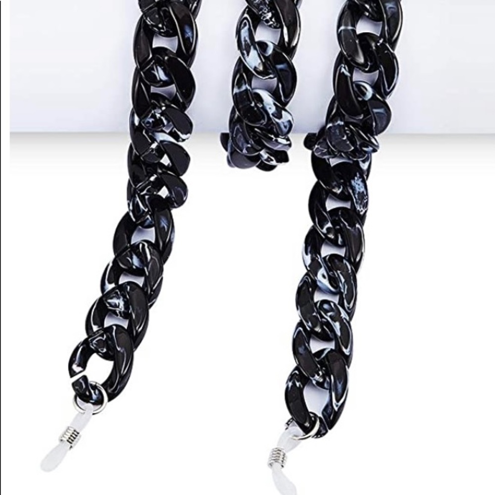 Black acrylic face mask chain